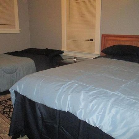 E Michigan Walk Up Furnished 1 Bedroom Apt Ленсинг Экстерьер фото