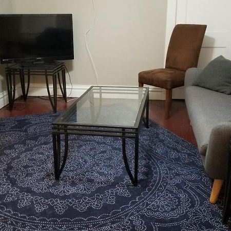 E Michigan Walk Up Furnished 1 Bedroom Apt Ленсинг Экстерьер фото